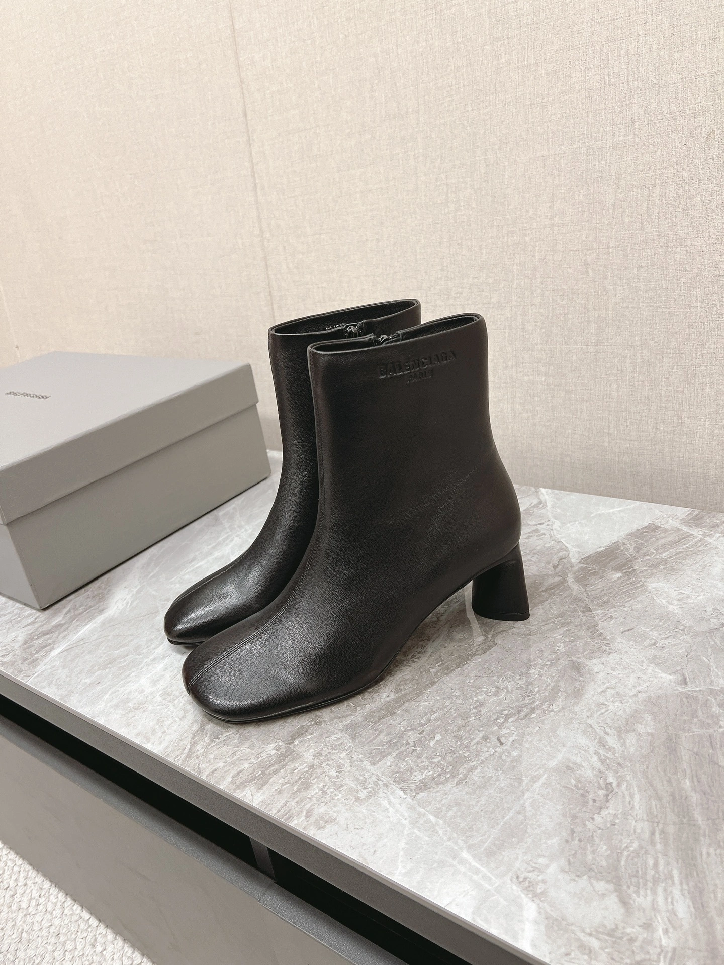 COCO-- 218593i161 804517WBCW01000 sheepskin Heel height：5.5CM item:D-X158L1919
